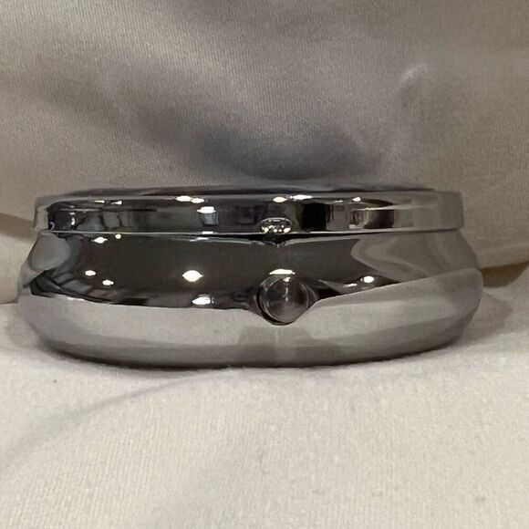 Alice in Wonderland Travel Pill Box 3 Compartment Medicine Pill Case Metal NWT - Picture 4 of 6